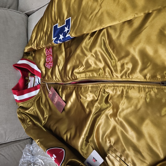 Mitchell and Ness Satin Gold San Francisco 49ers Heavyweight Jacket. XXL - Picture 4 of 16